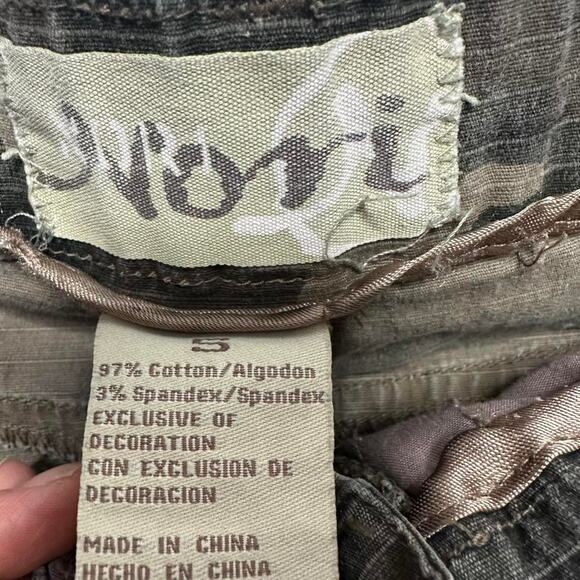 Nori Vintage Low Rise Camo Mini Skirt Cute Back Pockets Size 5 97% Cotton - Picture 4 of 4